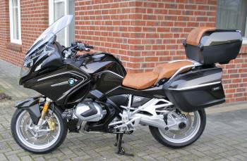 BMW R1250 RT LC.jpg
