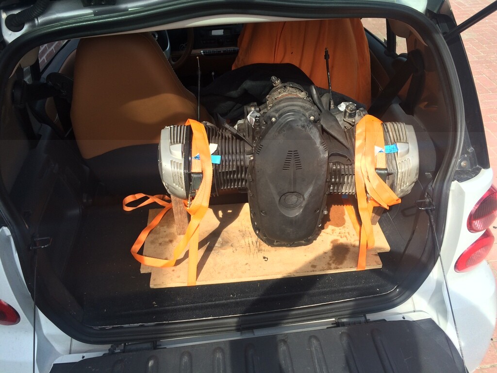 BMW motor in Smart.jpg